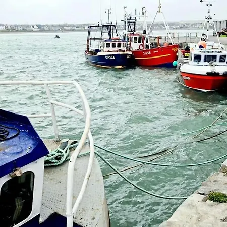 Vakantiehuis Luxury 300yr Old Irish Thatch Close To Sea Rush