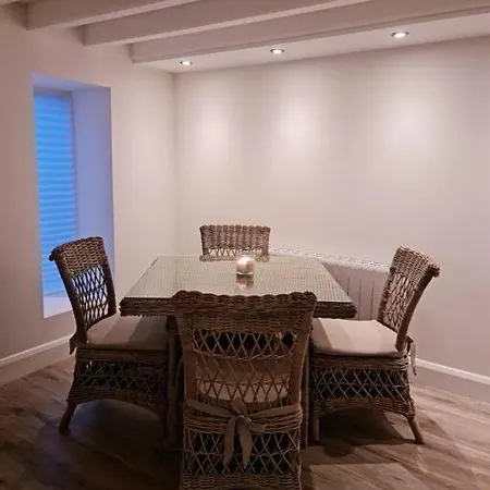 Tatil Evi Luxury 300yr Old Irish Thatch Close To Sea *