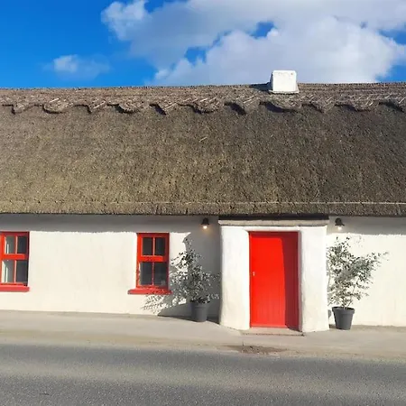 Luxury 300yr Old Irish Thatch Close To Sea Rush