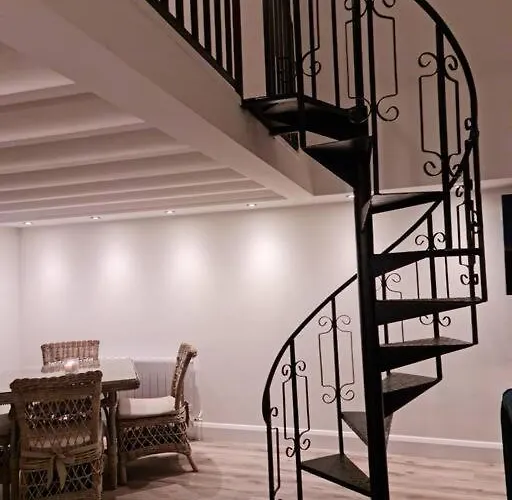 Luxury 300yr Old Irish Thatch Close To Sea *